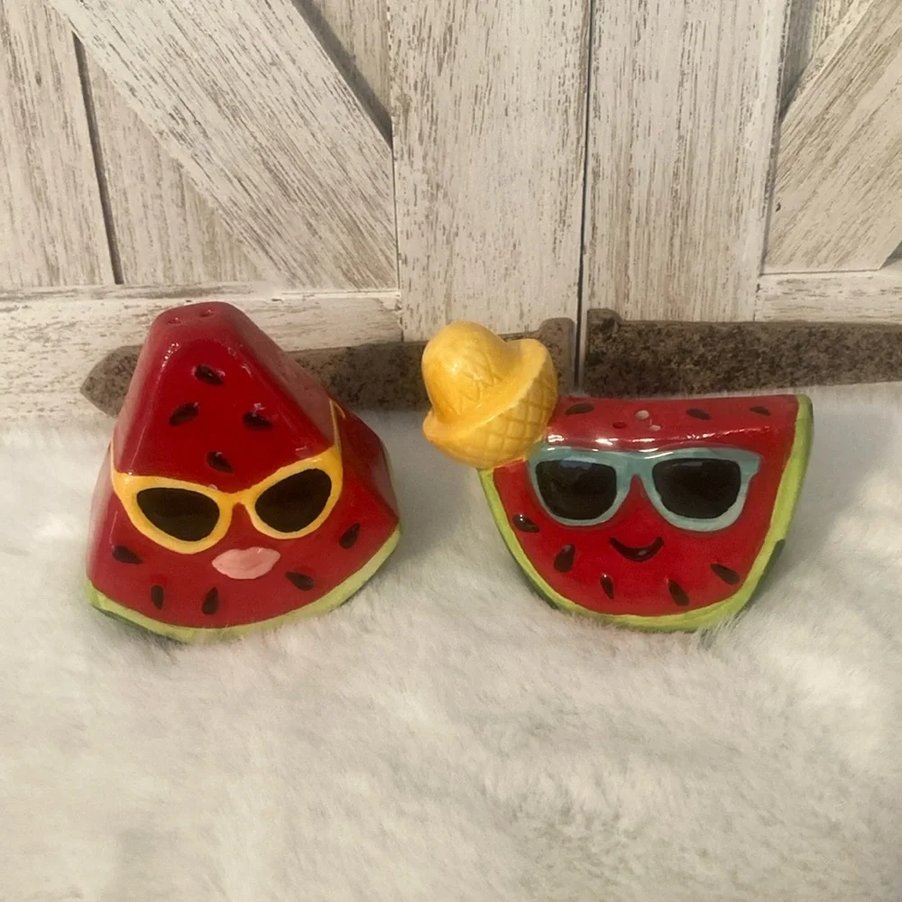 Boston Warehouse 2019 Fiesta Watermelon Shakers